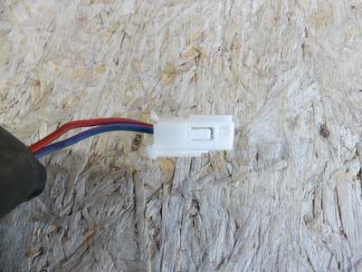 Mercedes White 2 Pin 2 Wire Connector 22054555286